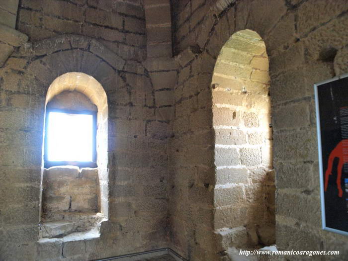 VANOS Y DECORACIÓN DE LA SALA ALTA DE LA TORRE DEL REY